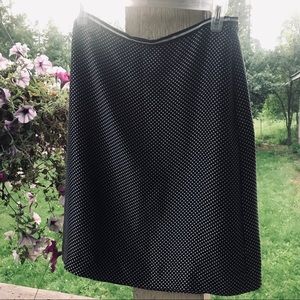 Ann Taylor size2 black/white silk skirt